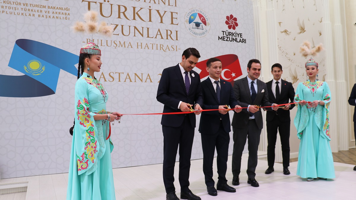 Kazakistan’da Türkiye Mezunları Derneği Açıldı